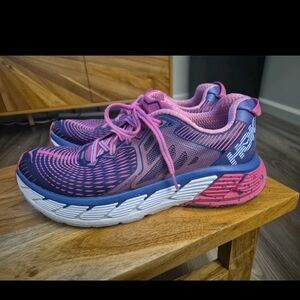 Hoka One Gaviota Road Running. Pre-Owned. 9.5.